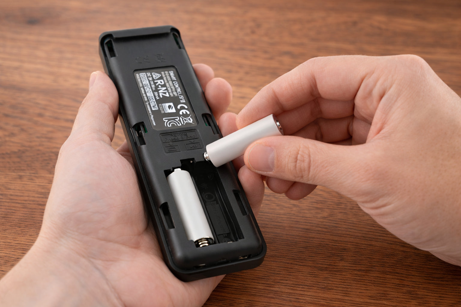 azurano Fernbedienung für SAMSUNG BN59-01432J, BN59-01432A, BN59-01455C, Battery - Bild 4