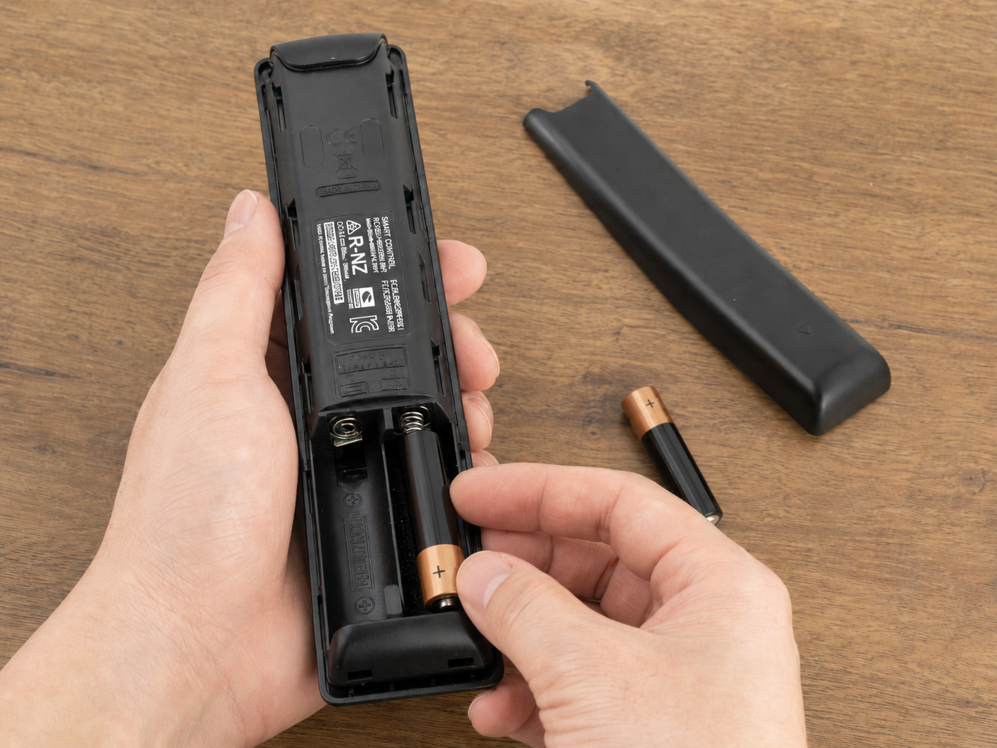 azurano Fernbedienung für SAMSUNG BN59-01274A, BN5901274A, TM1750A mit Sprachfunktion VOICE für SAMSUNG MU-Serie – Bild 4
